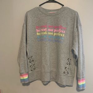 Long sleeve shirt that says “be real,not perfect”